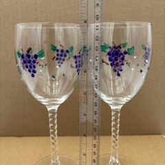 Pair of Wine Glasses Grape Leaf Motif Design Pattern 7 & 3/4» Tall Set of 2