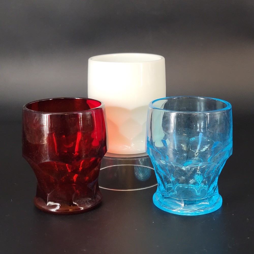 Set of 3 1960s Georgian Honeycomb Pattern Glass Tumblers Red White Blue 4″ T
