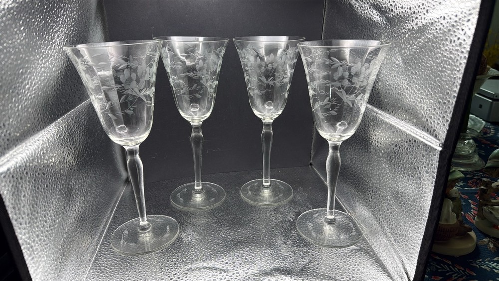 Crystal Etched Optic Glass Water Wine Glasses, Set Of 4 vintage 1950s