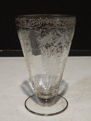 1- OLD ELEGANT FOOTED TUMBLER GLASS ETCHED APHRODITE AND CUPID SILVER TRIM