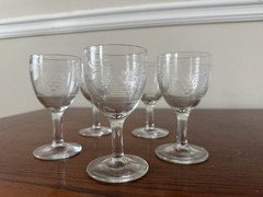 5 – Vintage Pressed Glass Etched Grape On Grid Wine Sherry Cordial. 4 5/8” Tall