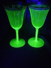 Set of 4 Vintage Tiffin Franciscan Minton Green Uranium Glass Goblets Gold…