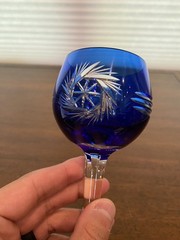 STUNNING VTG Cobalt Blue Cut To Clear PINWHEEL Smooth Stem Wine Glass 8″H