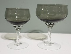 2 SASAKI Hawthorne Smoke Grey Blown Crystal Glasses 5″ & 4.5″ Twisted Clear Stem