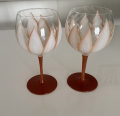 PAIR VTG Mid Century MCM Dorothy Thorpe Terracotta Petals Lotus Wine Goblets