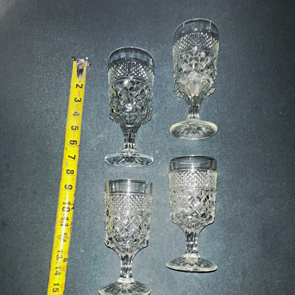 Unmarked Set of 4 Clear Cut thick crystal Wine Glasses Four-Piece Set