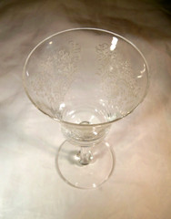 TIFFIN GLASS CO. CORDELIA CRYSTAL #15072 6-1/4″ TALL 4-1/2 OUNCE CLARET GOBLET!