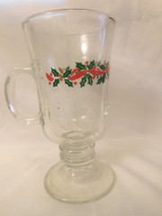 Vtg. Christmas Holly and Berries Footed Irish Coffee Mug w/ Gld Trm. Thin Ribbon