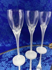 Colony Crystal White Frosted Stem Amaryllis Set/4 Liquor Glasses Flutes Wine Ice