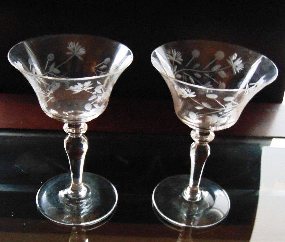 Crystal Liquor Cocktail Glass Cut Flower Berry Leaves 4 7/8 inch 3 oz Set of 2