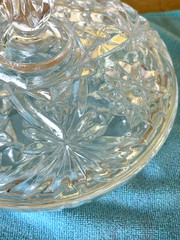 Vintage Anchor Hocking Early American Prescut Star Of David 7-1/8 Candy Dish/Lid