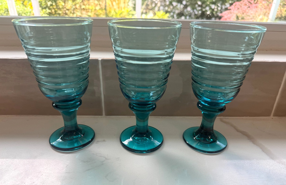 VINTAGE Libbey Sirrus Ribbed Design Rare Turquoise 3 Footed Water Goblets!