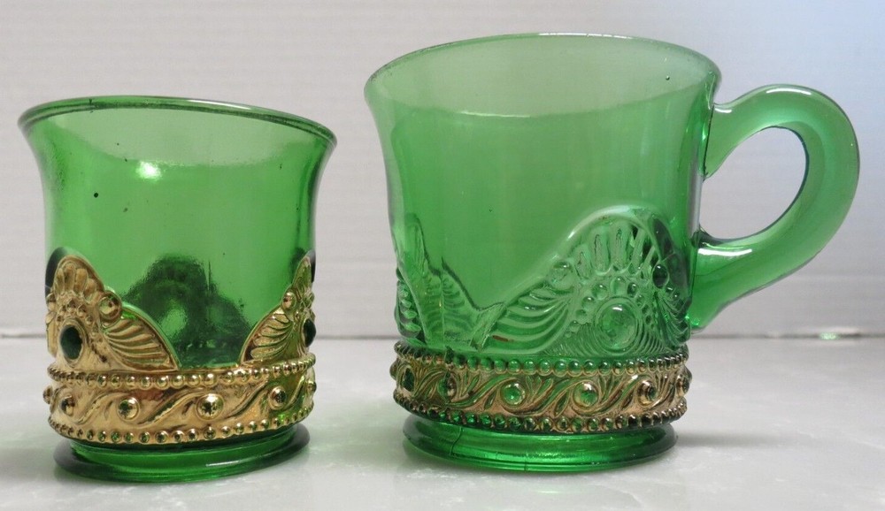 EAPG Lacy Medallion Emerald Glass Gold Trim Detail – Set of 2 – Cup & Tumbler