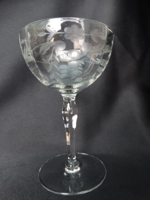 Clear Panel Optic Grey Cut 6.5oz Tall Champagne Stem UNK10644 Dots Floral Plants