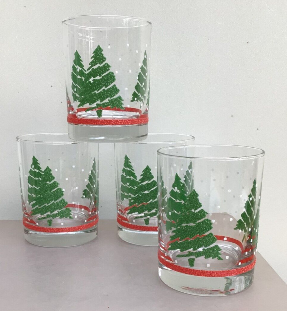 Vintage Set of 4 SNOWY CHRISTMAS TREE GLASSES Raised Tree and Snow 4 ¼”