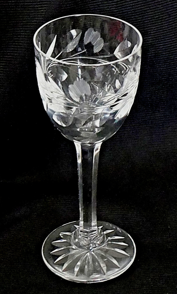KOSTA BODA CRYSTAL «ROSA» PATTERN CORDIAL CUT GLASS STEM 4 1/2″ – MINT CONDITION