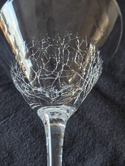Pier 1 Slanted Clear Crackle 7 1/4″ Martini Glasses Set of 4 Reflections