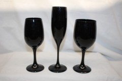 9pc Vintage BLACK AMETHYST 7″ Red & White Wine Glasses and 9″ Champagne Flutes