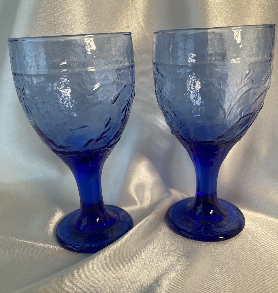 Libbey Blue Footed Pedestal Water Wine Drinking Glasses/Goblets – Lot Of Two