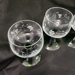 Luminarc FRANCE Glass Wine Goblets Emerald Green Stem Ribbed Grape Vine Set Of 4