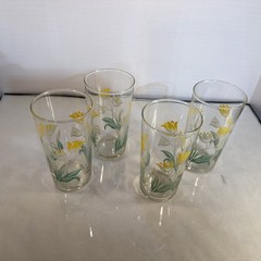 Set 4 TULIP Flower Glasses Tumblers Green and Yellow Vintage