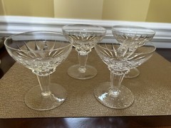set of 6 Champagne Glasses – Detailed Glass and thick stem