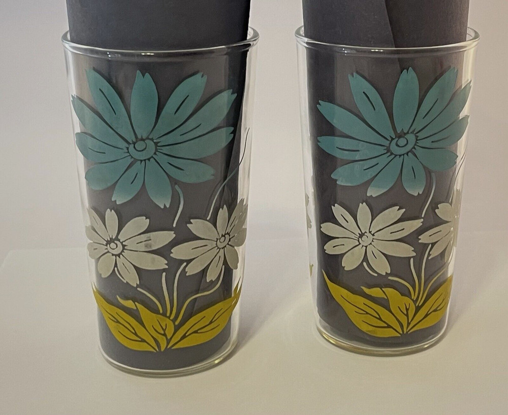 Anchor Hocking Glass Tumblers 2 Blue & White Daisy Flowers 1930-1940 4-5/8″