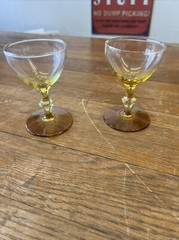 Pair Of Libbey Glass Co. «Forever Amber» Cocktail Glass 4″h Vintage Yellow Fade