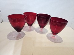 Set of 4 Vintage Morgantown Glass Radiant Ruby Spanish Red Footed Tumblers 4.75″