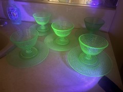 5 L.E. Smith Uranium / Vaseline Glass by Cracky. Sherbet Cups 1920s Made in USA