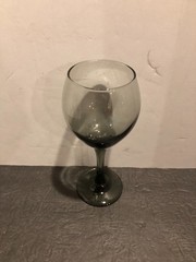Set of 4 Libbey Classic Smoke Gray 7″ Red Wine Glasses