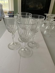 Luminarc USA Crystal Wine Glasses. Lot of 4