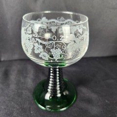 French Luminarc Emerald Green Beehive Stem Grape Etched VCA Wine Glass, Set Of 2