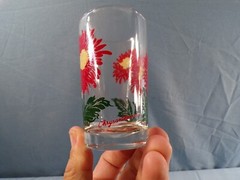 Peanut Butter Glass Tumbler – JUICE SIZED – Red Chrysanthemum #134