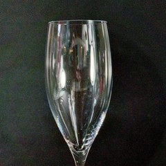 RIEDEL VINUM FLUTED CHAMPAGNE, Lead Free Crystal, 8 5/8″, 6 Oz, AUSTRIA, 2PCS