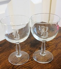 VINTAGE «R» MONOGRAMMED STEMMED BRANDY GLASSES 8oz – 2 ct. – 5.5″H X 3″W + BONUS