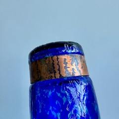 Unique Handblown Cobalt Blue Glass Copper Band Cup Tumbler Vase Art 5.75″ Tall