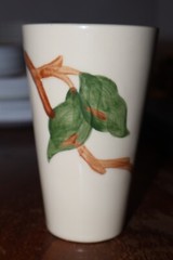 FRANCISCAN TUMBLER APPLE PATTERN #77 abt 12 oz abt 5 1/4 x 3 1/4 in