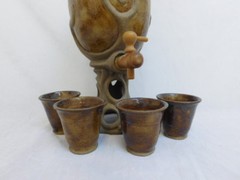 REDETZKE POTTERY STONEWARE WINE KEG AND 4 MATCHING GLASSES CERAMIC SIGNED
