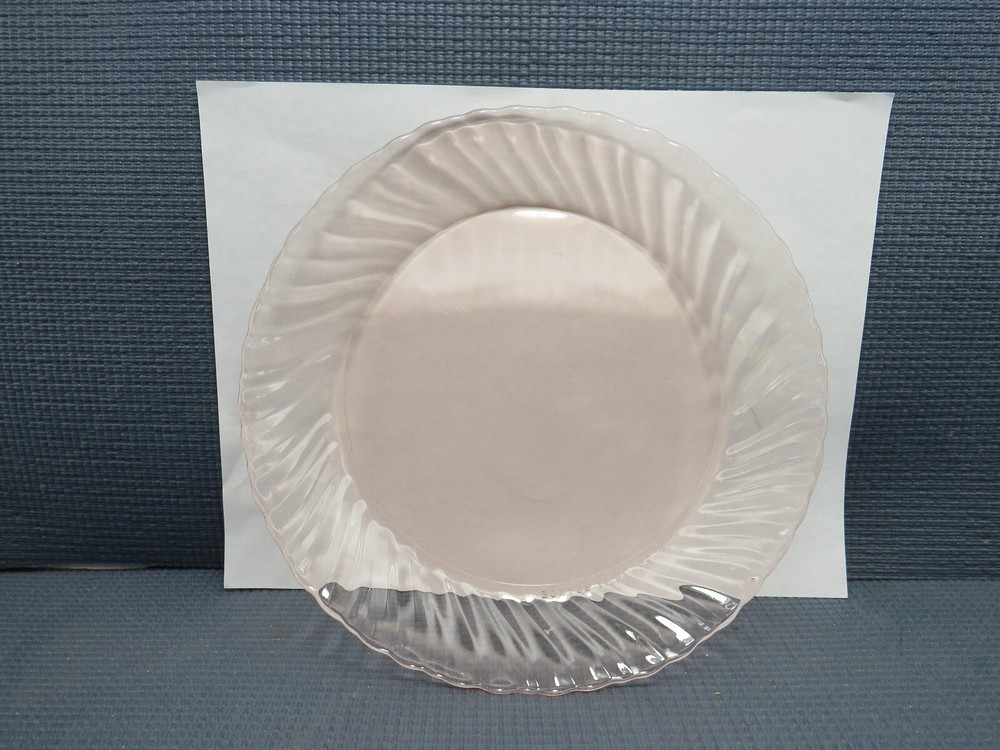 Cristal d’Arques Crystal Rosaline Pink Pattern Luncheon Plate 8 7/8″