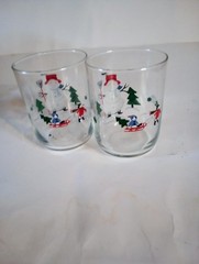 Set of 2 4in Holly and Berries Glasses