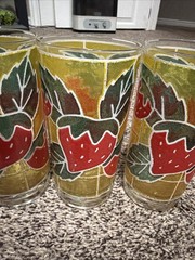 Set of 4 Vtg Libby Strawberry Textured Stained Glass Look Drinking Glass 5 1/2″