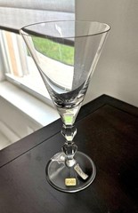 SIGNED CZECH MOSER OPHELIA PATTERN w/ GOLD TRIM 8 7/8″ TALL WATER GOBLET