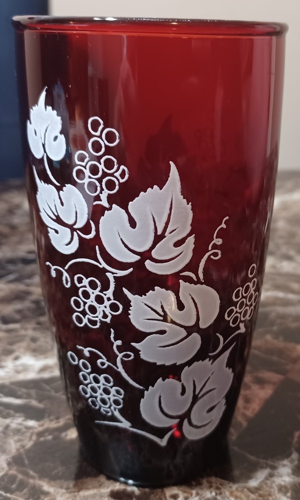 Vintage Anchor Hocking Royal Ruby Red Grape & Leaf Design 12 oz Tumbler