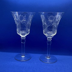 Vintage Clear Etched Flower & Leaves Stemware Wine Glasses 7.75″ Tall Lot of 2