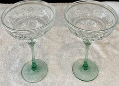 Set Of 2 Vintage Cristal d’Arques-Durand Sombrero Margarita Glasses – Green Stem