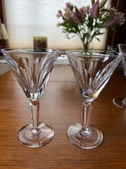 Pair of Waterford Crystal SHEILA 6.5″ x 3.5″, 4.5 oz. Claret Wine Glass DS31