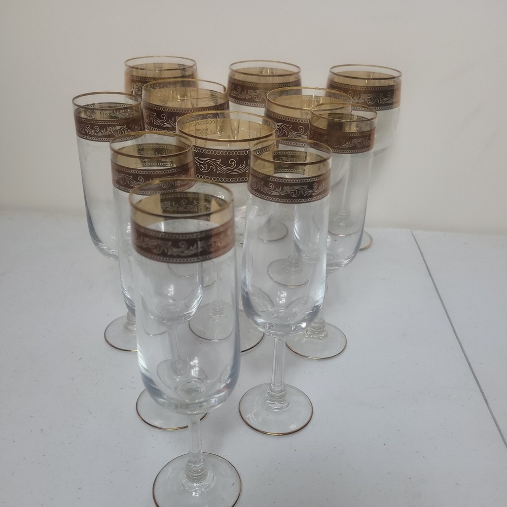 Lot of 6 Gold Rim Water Wine Stemware Ornate Glass and 5 champagne glass cups