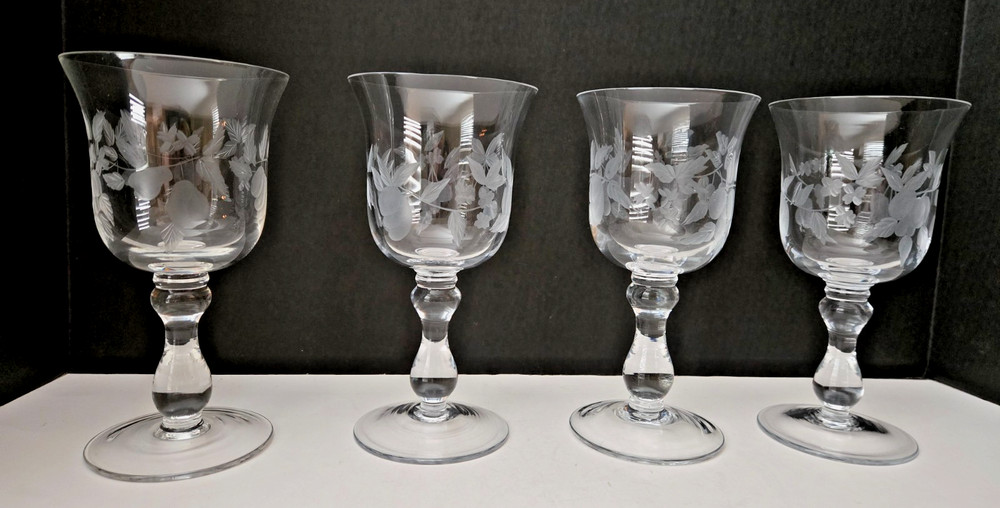 Vintage 1980’s Etched Vintage Goblet Fruit Design 7.5” Tall X 4” Wide Set of 4