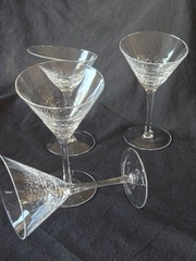 Pier 1 Slanted Clear Crackle 7 1/4″ Martini Glasses Set of 4 Reflections